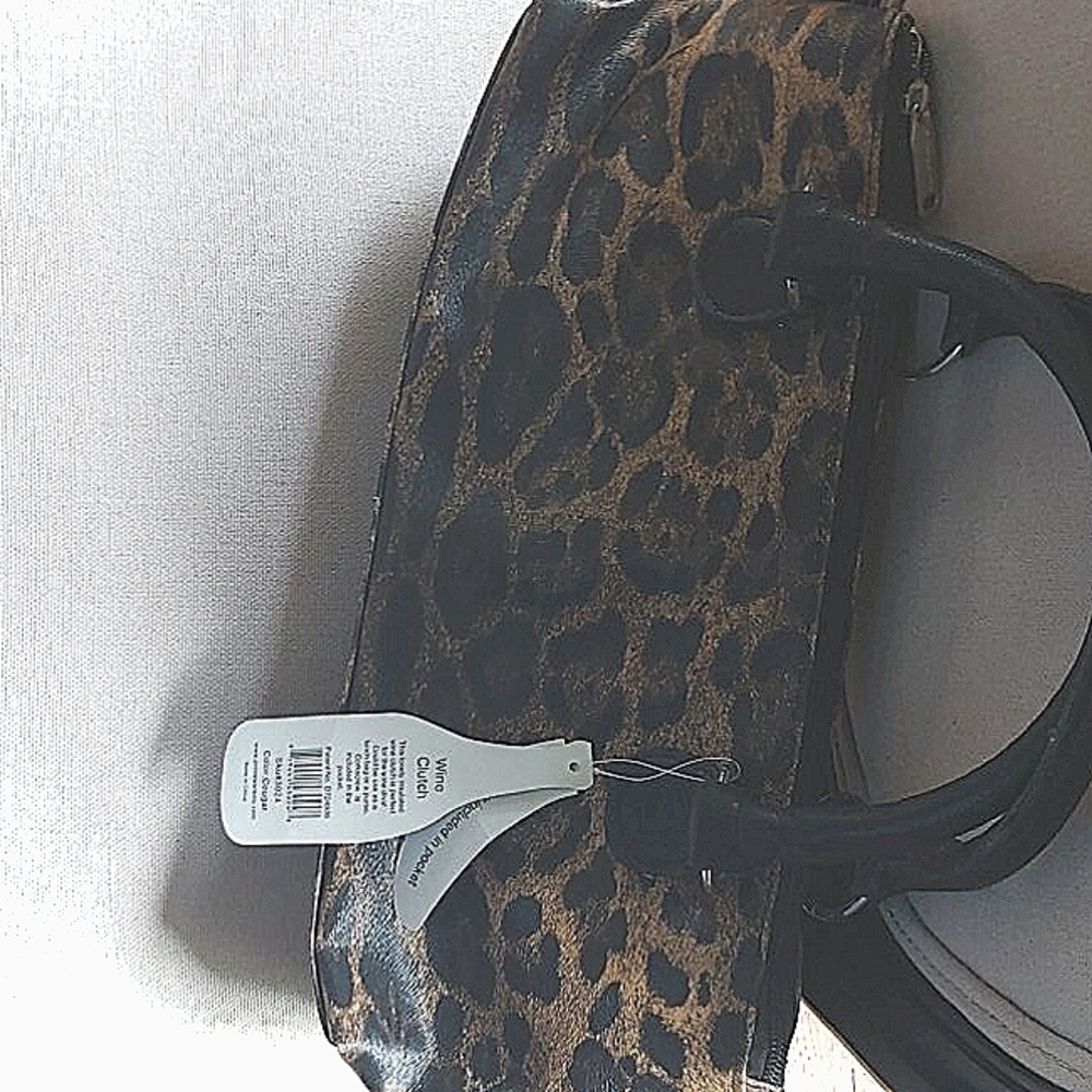 Wine clutch